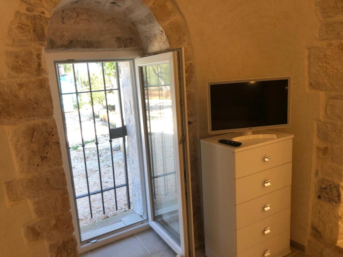 דירות אלברובלו Trullo Dell' Edera Con Piscina Privata מראה חיצוני תמונה