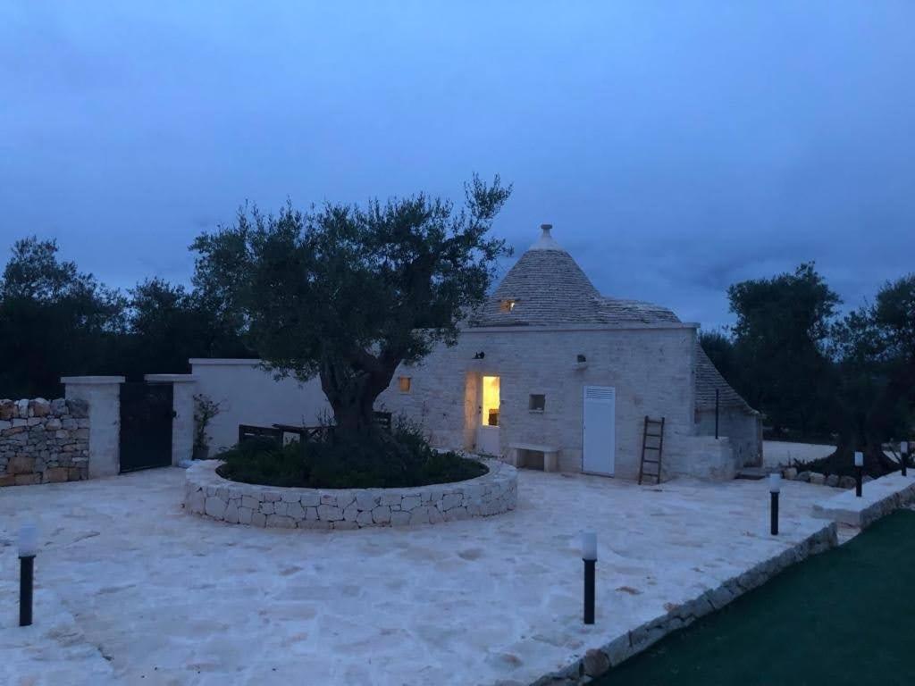 דירות אלברובלו Trullo Dell' Edera Con Piscina Privata מראה חיצוני תמונה