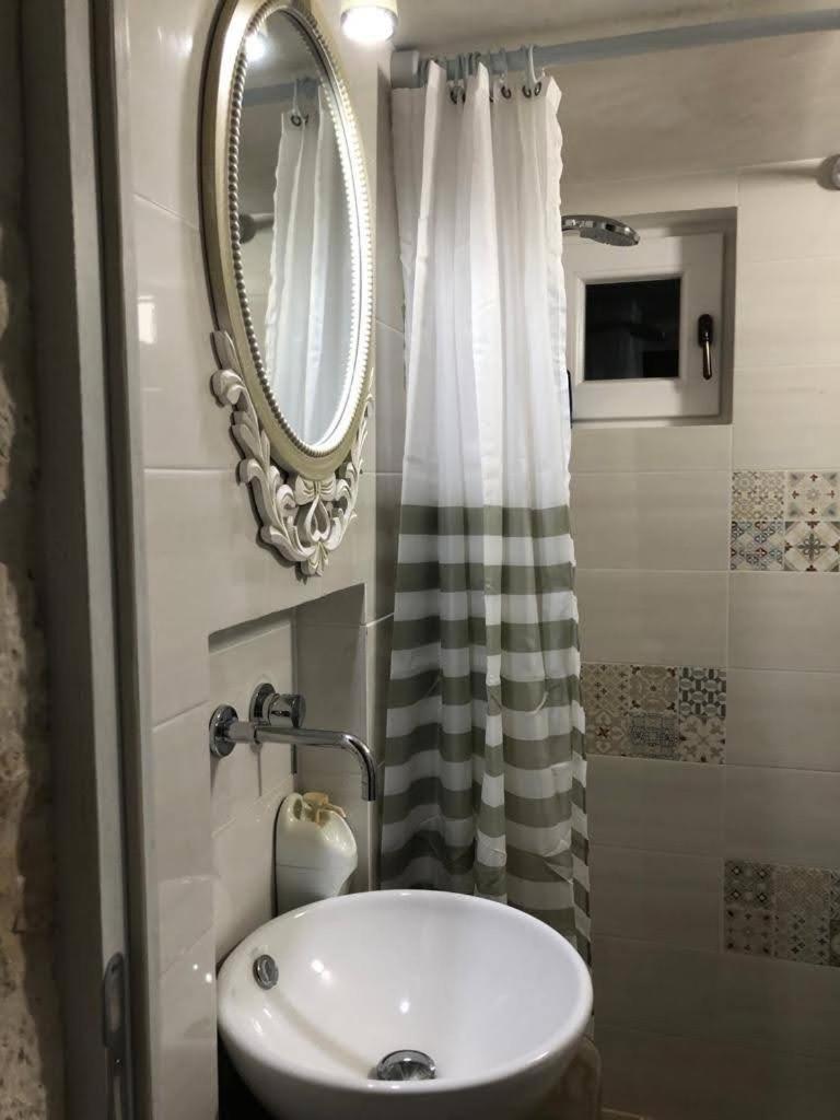 דירות אלברובלו Trullo Dell' Edera Con Piscina Privata מראה חיצוני תמונה